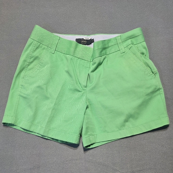 J. Crew Pants - J.Crew Chico's Green Women's Shorts EUC Size 6 Waist 32 Inseam 5